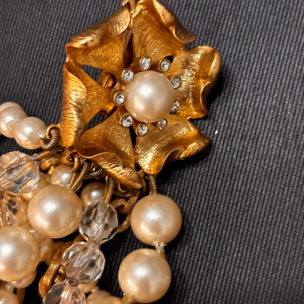 Elegant Multi-Strand Pearl and Gold Necklace - Picture 6 of 13